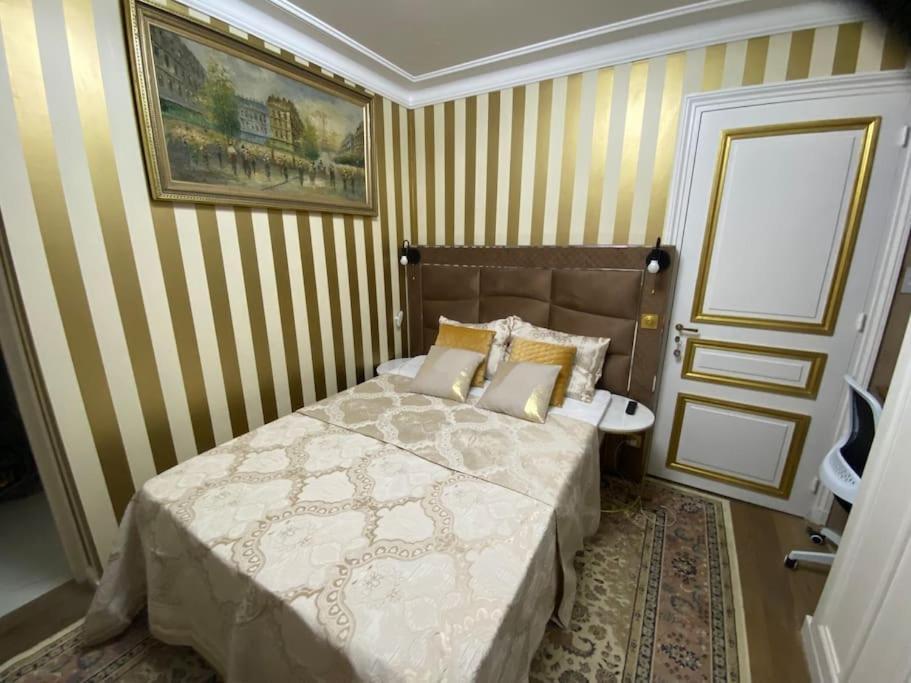 Premium Studio 2 Minutes Walk From Champs-Elysees Paris Exteriör bild