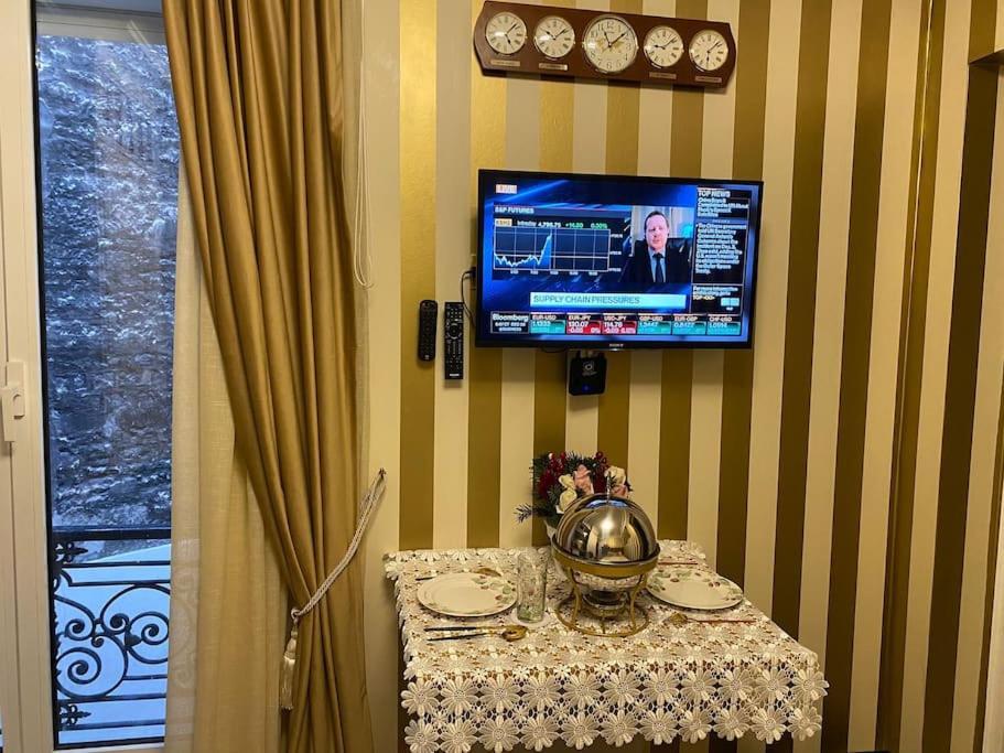 Premium Studio 2 Minutes Walk From Champs-Elysees Paris Exteriör bild